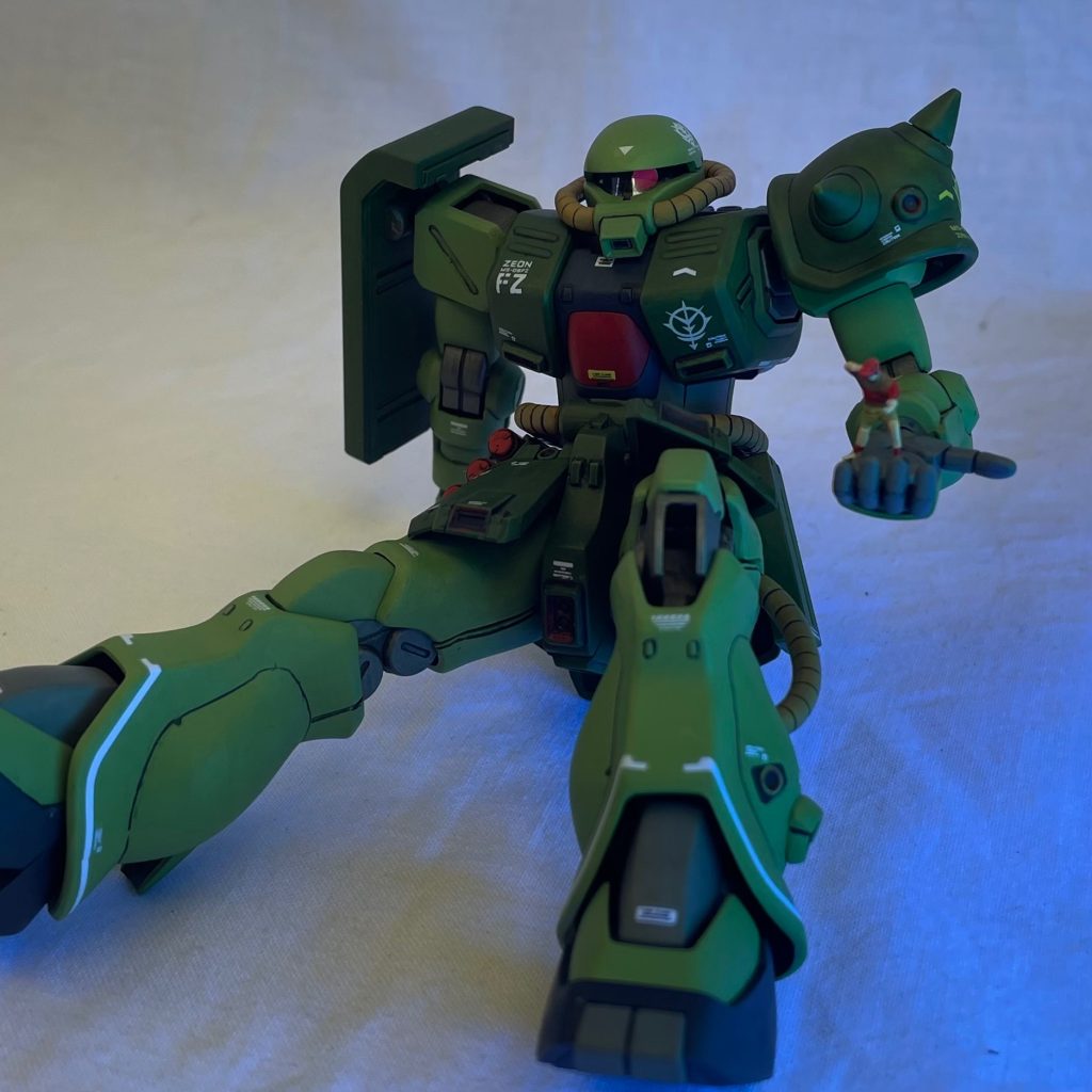 アルを百均の1/150兵士フィギュアから作成。胴体や脚を短縮したんですけど、それでも少し大きいなぁ🤔
