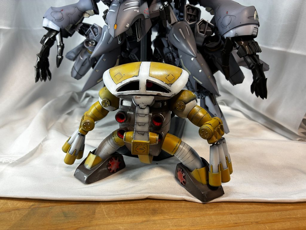 旧キットジュアッグ制作しました。旧キット侮れませんね( ＾∀＾)ポールジョイントに入れ替え汚しで仕上げるだけでHGには無いかっこよさがあります&nbsp;ミキシングをメインに制作していますが、ジャンルとはづ作れるモデラーを目指してるので今後をいろんなな挑戦したいと思います。では次の投稿で！またね👋