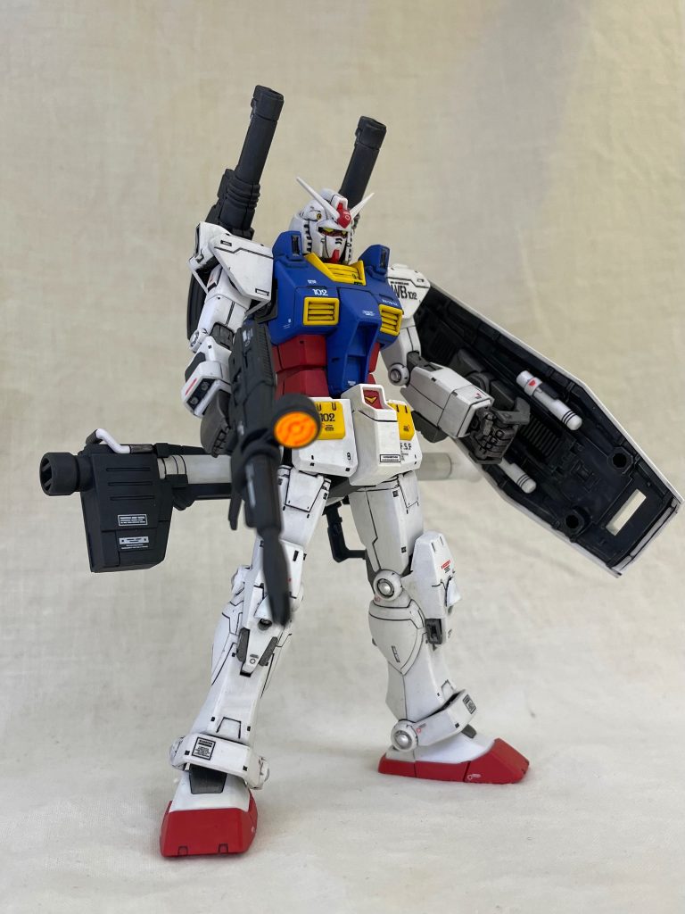 火力盛り盛り仕様。コレもショルダーキャノンを以前作ったORIGINガンダムから借りました。
