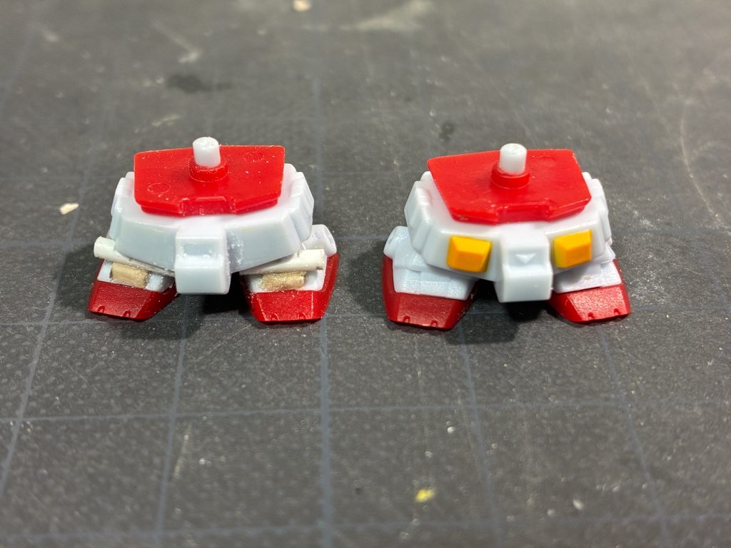脚は半ばスカートアーマに埋もれてしまいますが、一応形状変更しています。