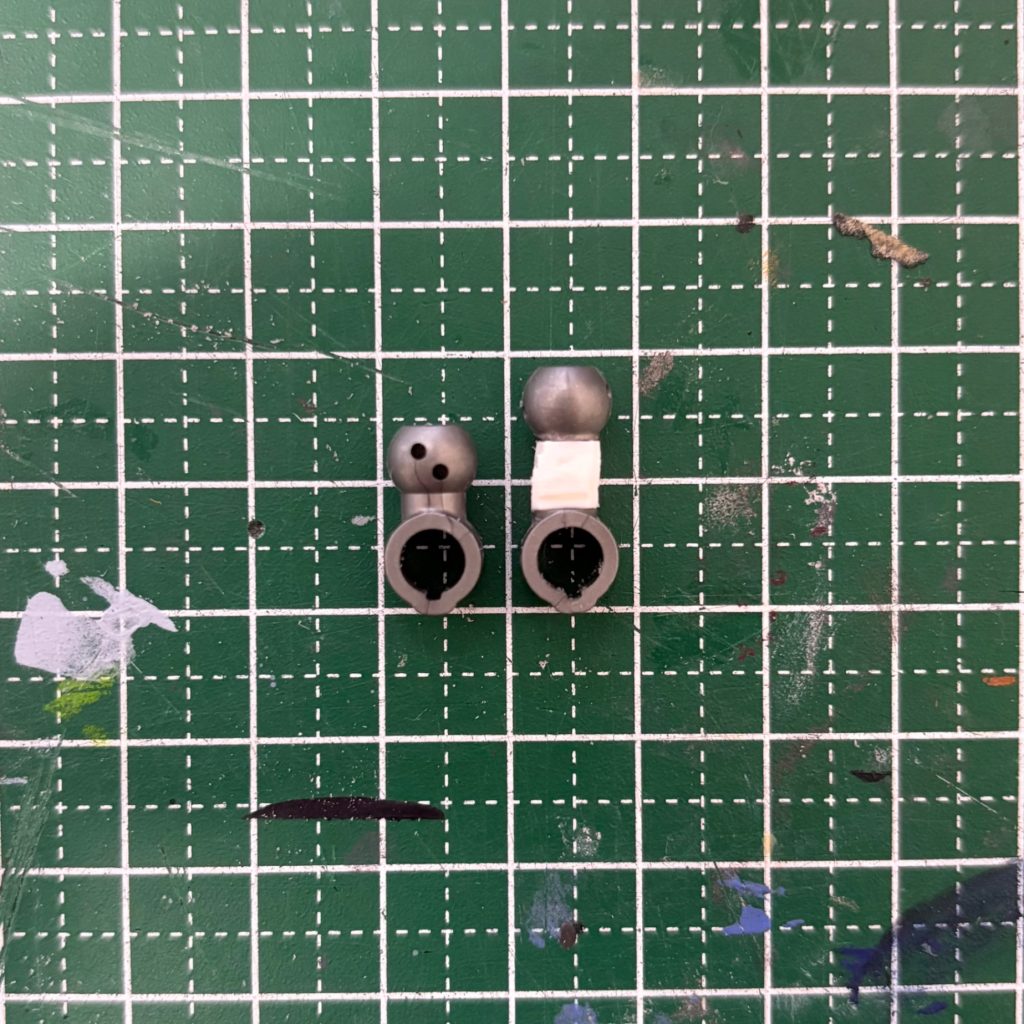 延長しないと足の接地が悪いキットなんですよね。延長後の接地具合は前の写真をご覧ください。前後比較撮ってませんでした。