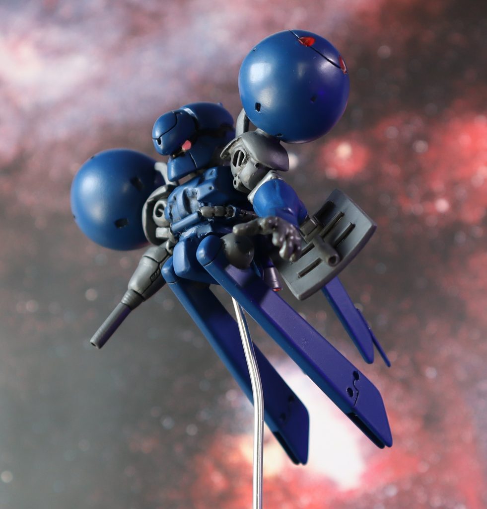 頭は、HG ドラッツェをおゆまるで型取り、複製した物を使い、作成しました。