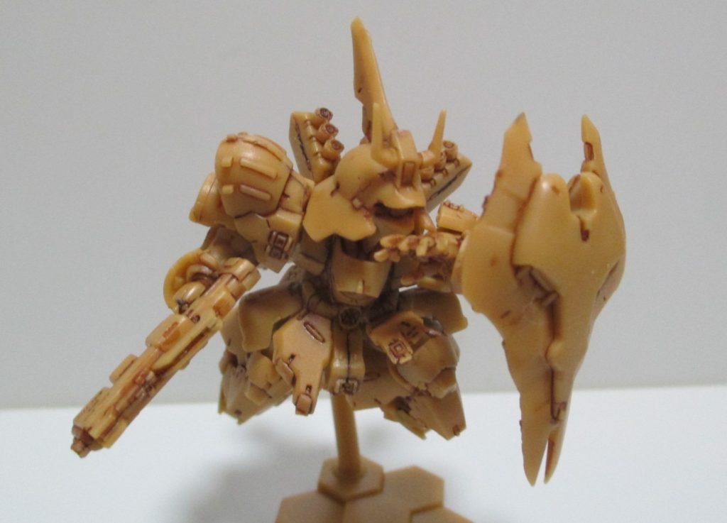 作品名：<p>先日入手したスペリオルディファインのサザビーをスミ入れして組みました</p>
