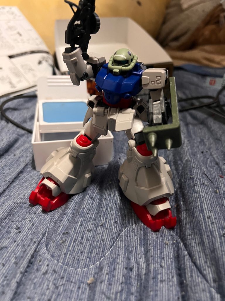 前作ったザクⅠの盾と軍警ザクのマシンガン持たせた
