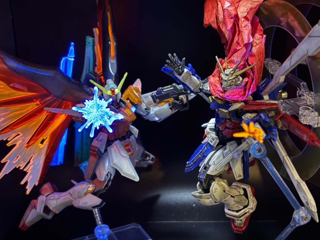 ダブルフィンガー‼️今度はハイネデスティニーかいっ(zaku-kao10)⁉️やりたい放題だな(gundam-kao2)