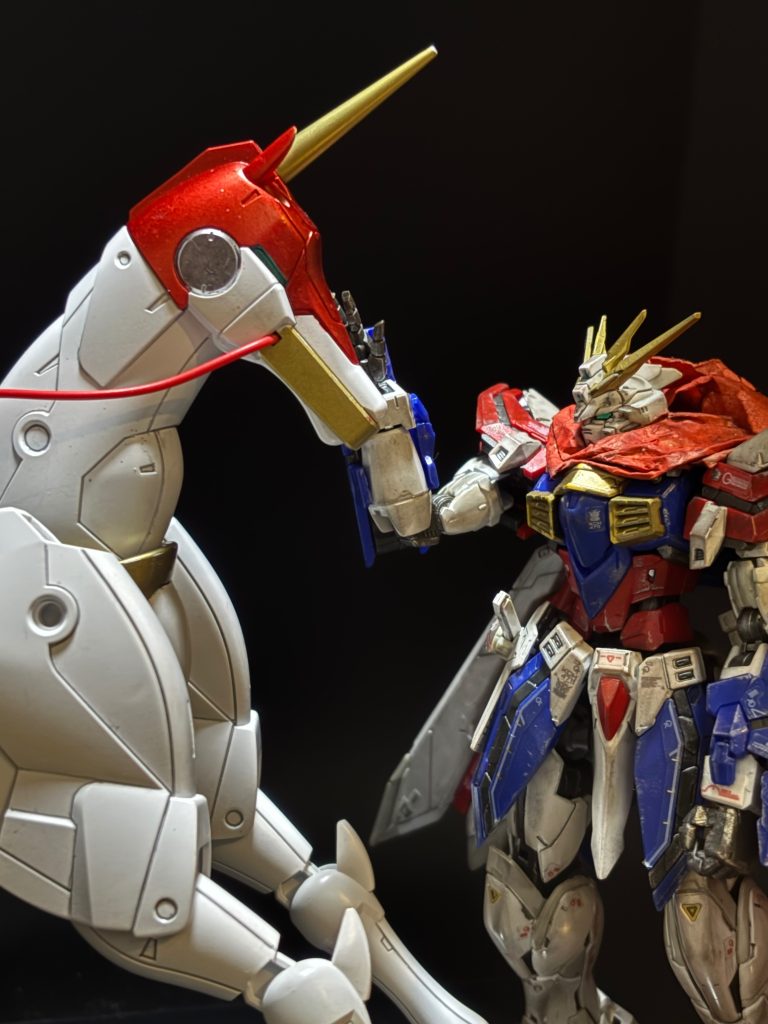 この拡張セットの目玉かもしれない、風雲再起が付いてます(zaku-kao2)元々はマスターアジアの愛馬だった風雲再起。まさか、こいつもガンダムファイトするとは思いもしなかった(gundam-kao10)マスターガンダムほしいな…馬二体になるけどな…