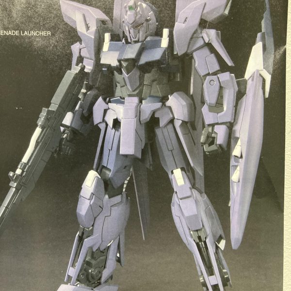 さてさて、製作中だったキットはようやく洗浄して、来週末の三連休に塗るとして。ユニコーンシリーズの中で1番嫌いなコイツに着手しました…ちなみに嫌いな理由・そもそもパイロットが嫌い・エンジンどこだよ問題腹スカスカ、足フレーム剥き出し、バックパック無し(キミはどこに核融合炉積んでるんだい?)・オプション無しで大気圏突入可能(裏面は腕剥き出し、ほっそいシールド、脚はフレーム剥き出し…いや、オマエが単機で突入可能なら、ほとんどのMSも可能だろ)・コクピット極狭なはずなのに、パイロット以外にミネバが乗ってる余裕が…(この状態で地球まで2〜3日)まだありますが、1番説得力がない機体ですよね。スーパーロボット過ぎる…バランスはモノビャさんの真似をして、細かく調整していきます。MS時の上半身がバランス悪く感じるので、早速下記を改修・腹の接続部で2㍉延長・ついでに腹の接続部を後方に2㍉移動・肩アーマーを下に1㍉下げ・首を1㍉延長・顎を引きたいので、首の接続部を調整 あまり時間をかけたくない題材のため、こんな感じですが、延長した腹周りはスカスカになるので何か考えないとなぁ…(3枚目)