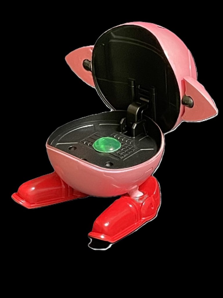 今回選定したハロは口が開けられるタイプ。星の戦士🟰吸い込みという悪魔たる所以を再現できるように口は開けれるようにしたかったです。で、吸い込みさせるためのギミックはどうするかと考えた時に、ブラックホールを生み出せば吸い込みっぽいことできるかなということで、ブラックホール発生装置を設置w貼っつけたホイルシールがバチバチしてブラックホールを発生させるイメージです