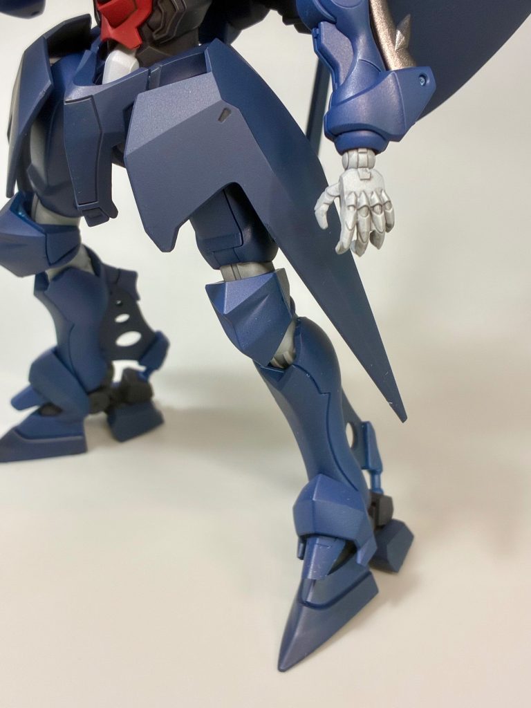 ゲート跡は白くなった部分は目立つところは爪で引っ掻いたり、筆で簡単にリタッチ。