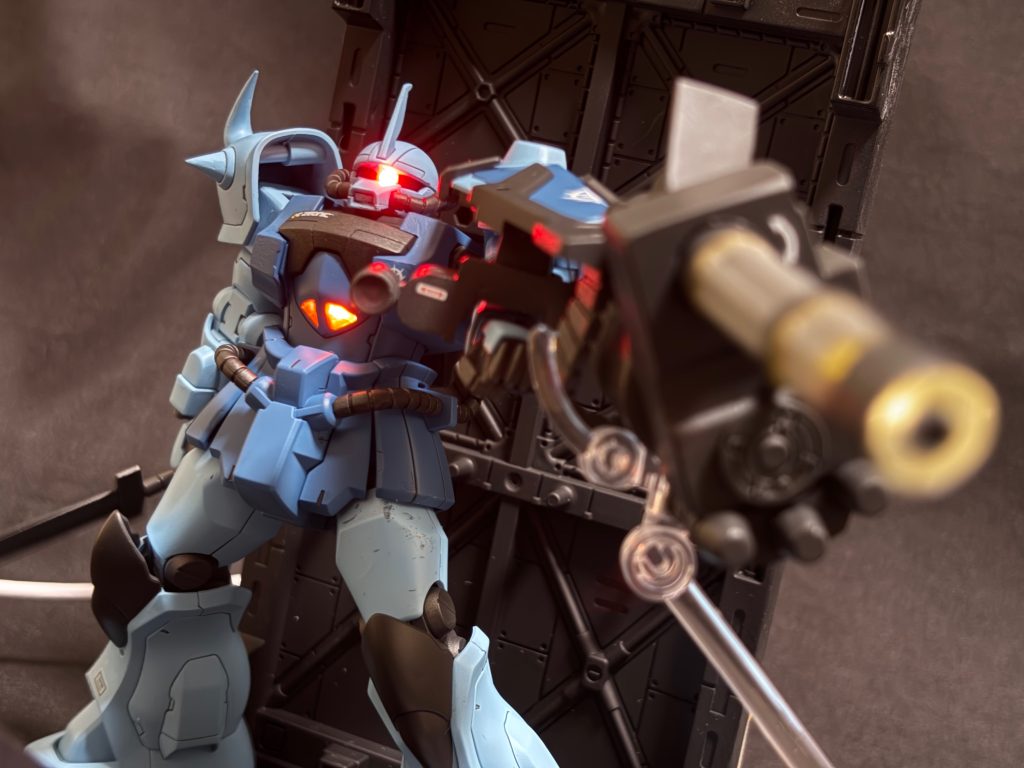 グフカスタム【ガトリング回転ギミック】HG 電飾全塗装
