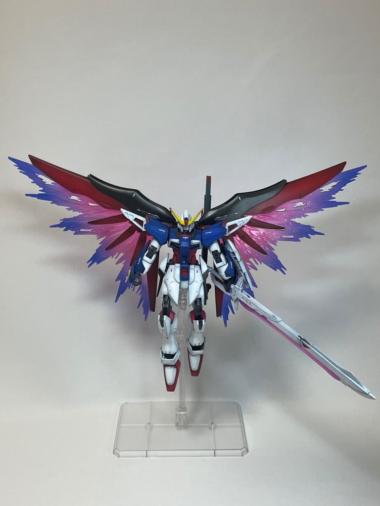 ディスティニーガンダム単体翼のグラデーションの色を間違えた気もするけど気にしない！