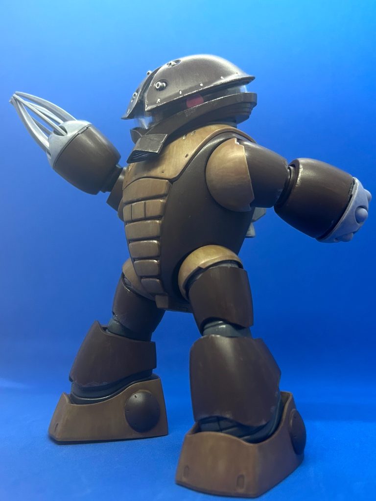 ラストはジャブロー侵入口発見のポーズで締めです！いやはや作りやすさもそうですがジオン水泳部はキットの完成度が半端ないですねー。全塗装で作りましたが素組みでも十分カッコイイ良いキットでした。ねじ切れる関節だけ注意してください.....筆塗り全塗装を始めてから楽し過ぎて全部全塗装しちゃってます笑。時間がかかる分愛着や達成感があってめんどくさいですけど最高ですね!!今回も最後までご覧頂きありがとうございました〜気に入って頂いた方は、是非いいねやコメントお待ちしてます^^他の作品も投稿してますので良ければ是非！次回もよろしくお願いします^^