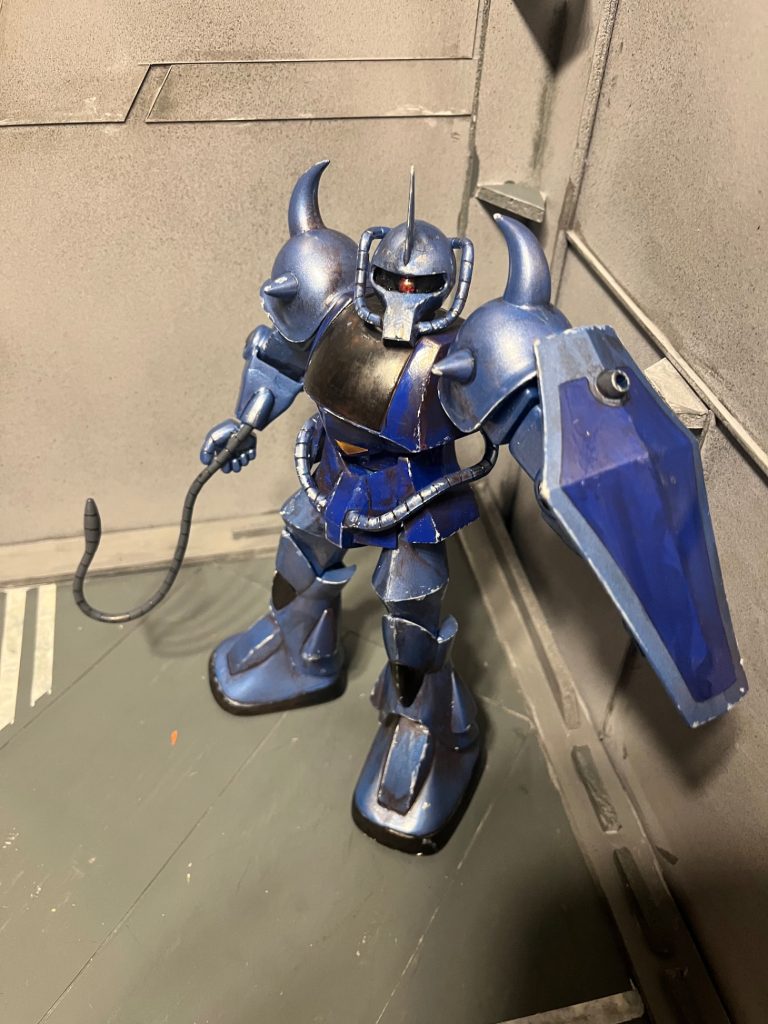 メタリックにしたら聖闘士星矢のクロスみたいに…
