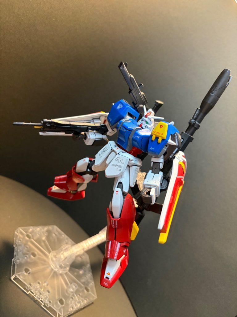 素組みの状態とのビフォーアフター。こうして見比べるとだいぶ重武装感が増していて非常に好みです(手前味噌)