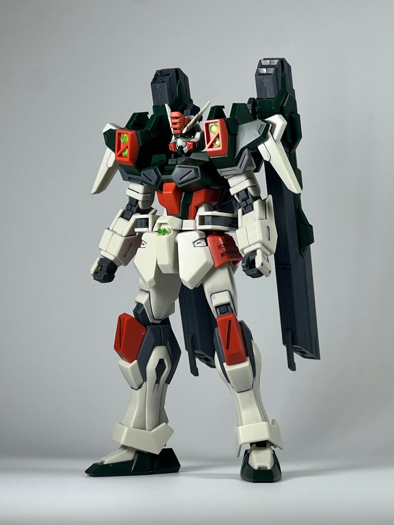 最近モチベーションが下がりつつありましたが何とか完成しました。SEEDFREEDOMのキットは造形が一新されてかっこいいですね