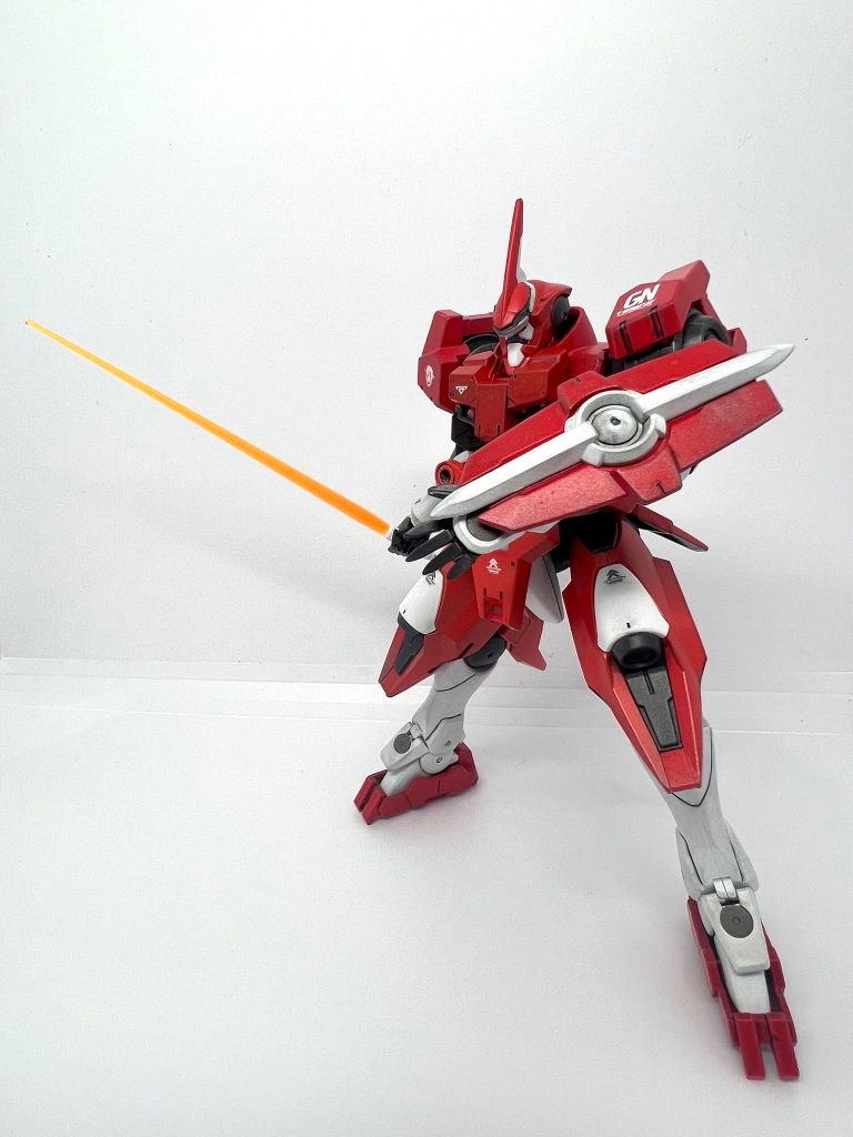 シールドとサーベル持たせて。装甲パージして一撃離脱みたいな感じでしょうか…
