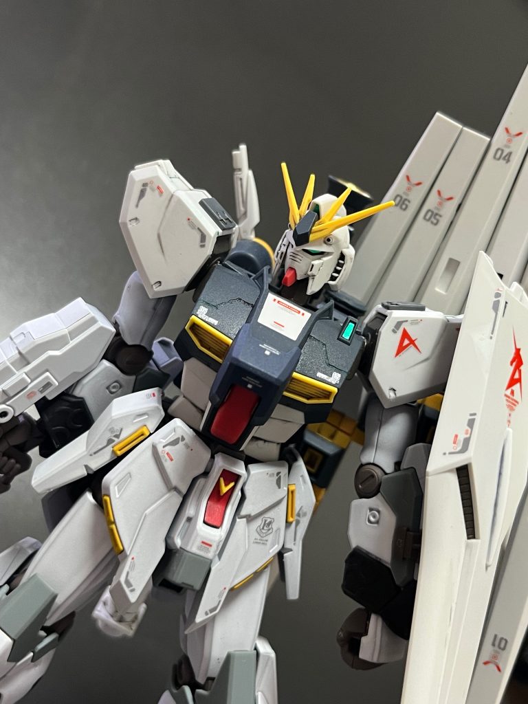 アップでもやはりνガンダムはイケメンですね