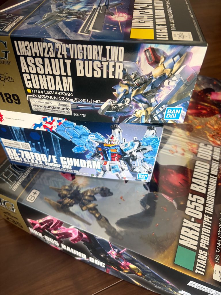 安いのでついつい買ってしまいましたv2やばいねかっこよすぎです全部のせガンダム笑あと羽付きガンダムと犬ただ疲れたので今んとこ作る予定はないです