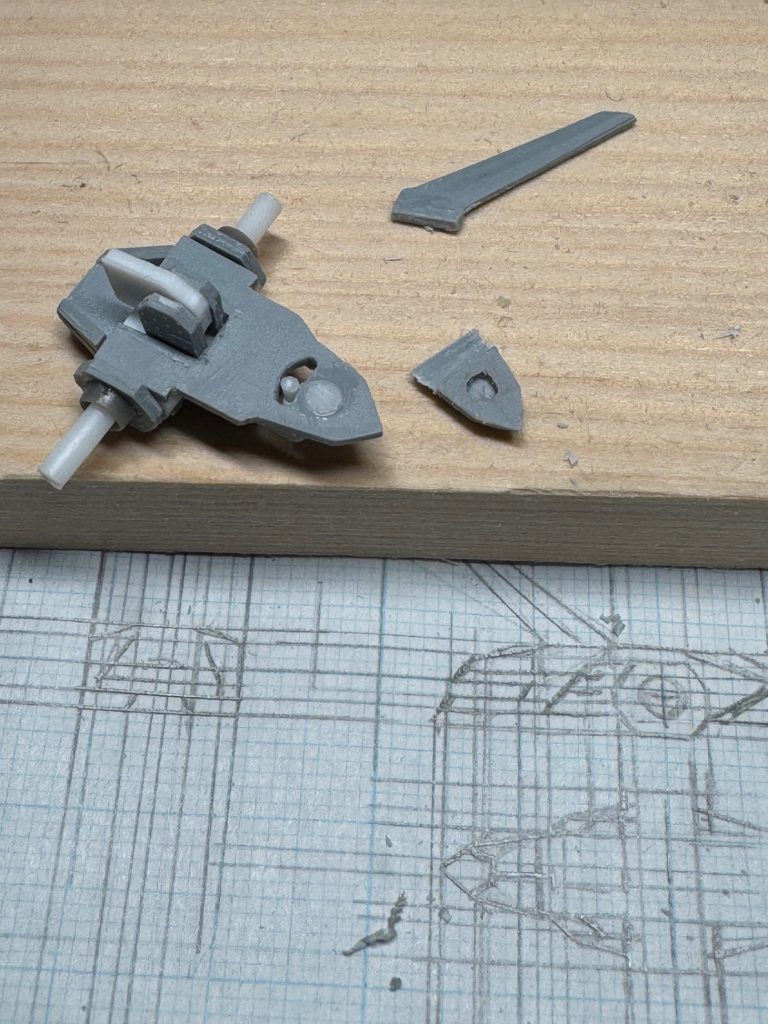 ガイアシルエット頭部にはモノアイ可動ができるように工作しました。