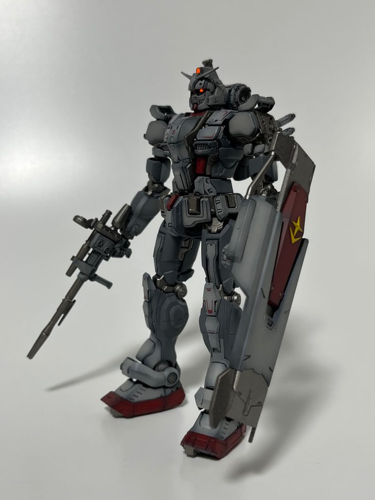 モールドが細かいガンダムは良いですねスミイレするとディテールが出ます新しいガンダムローグワンのやつとかもモールド細かそうだからとても楽しみです