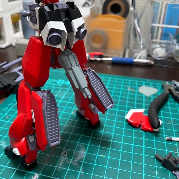 テール欠品部の代替え制作。Zプラスの腰カノンがあったんで、テールバインダー風に改造してみました。（1枚目）