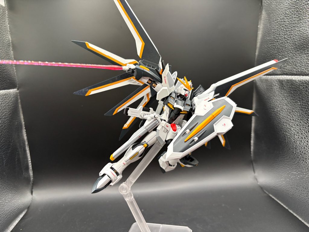 ライジングフリーダムガンダム(νガンダムカラー)–4枚目/制作者：かに