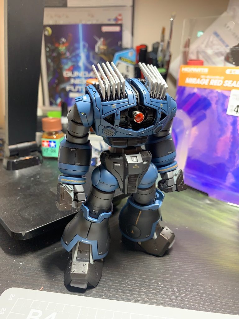 武器はナックルガードとトゥガード