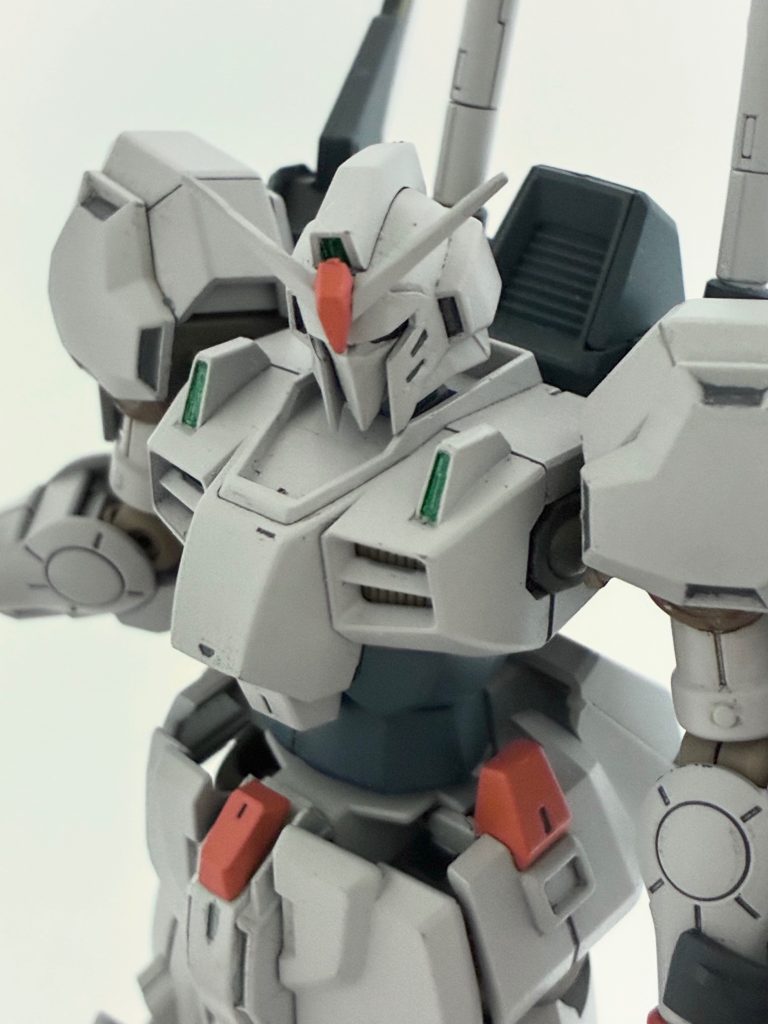 ガンダムベースで見かけたときに、永野系の流れをくむデザイン（百式的な）だよなあと思ったのがきっかけですかね