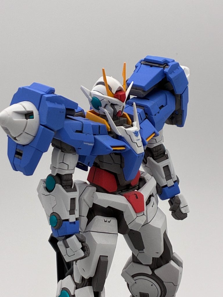 制作過程をあまり撮っていないのでアレですが……丁寧な作成を心がけました。RGということもあり、改修はせず掘り直しのみとなります。デカールも2箇所のみとしています。(腰がゆるゆるですぐに上を向くのでそこは修正しました…)色合いは元々の色が濃く感じたので全体的に淡めの色を意識した調色としています。ザンユニット、武器、オーライザーも作成していきます…！プラモデルを作成する上でヒントあれば教えていただきたいです😭&nbsp;