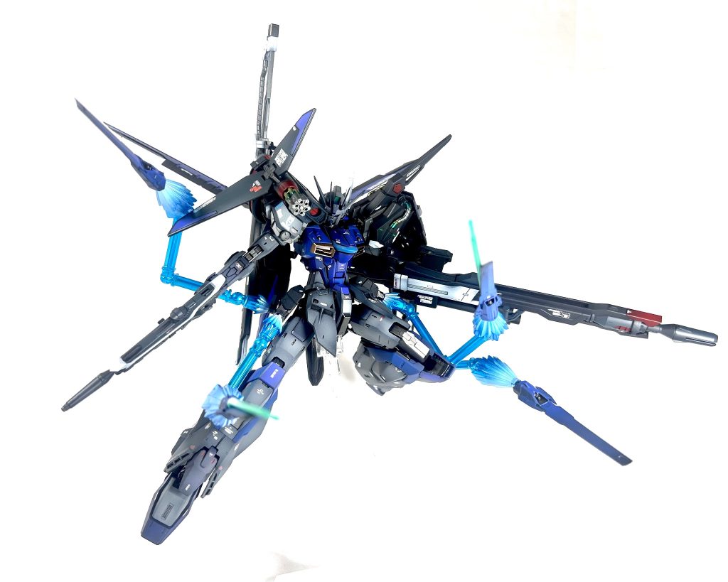 どんどんオリジナル形態を！パーフェクトストライク＋ドラグーン4機のドラグーンを腰から発射です✨やはりアグニの存在感がすごく好みです(zaku-kao6)&nbsp;