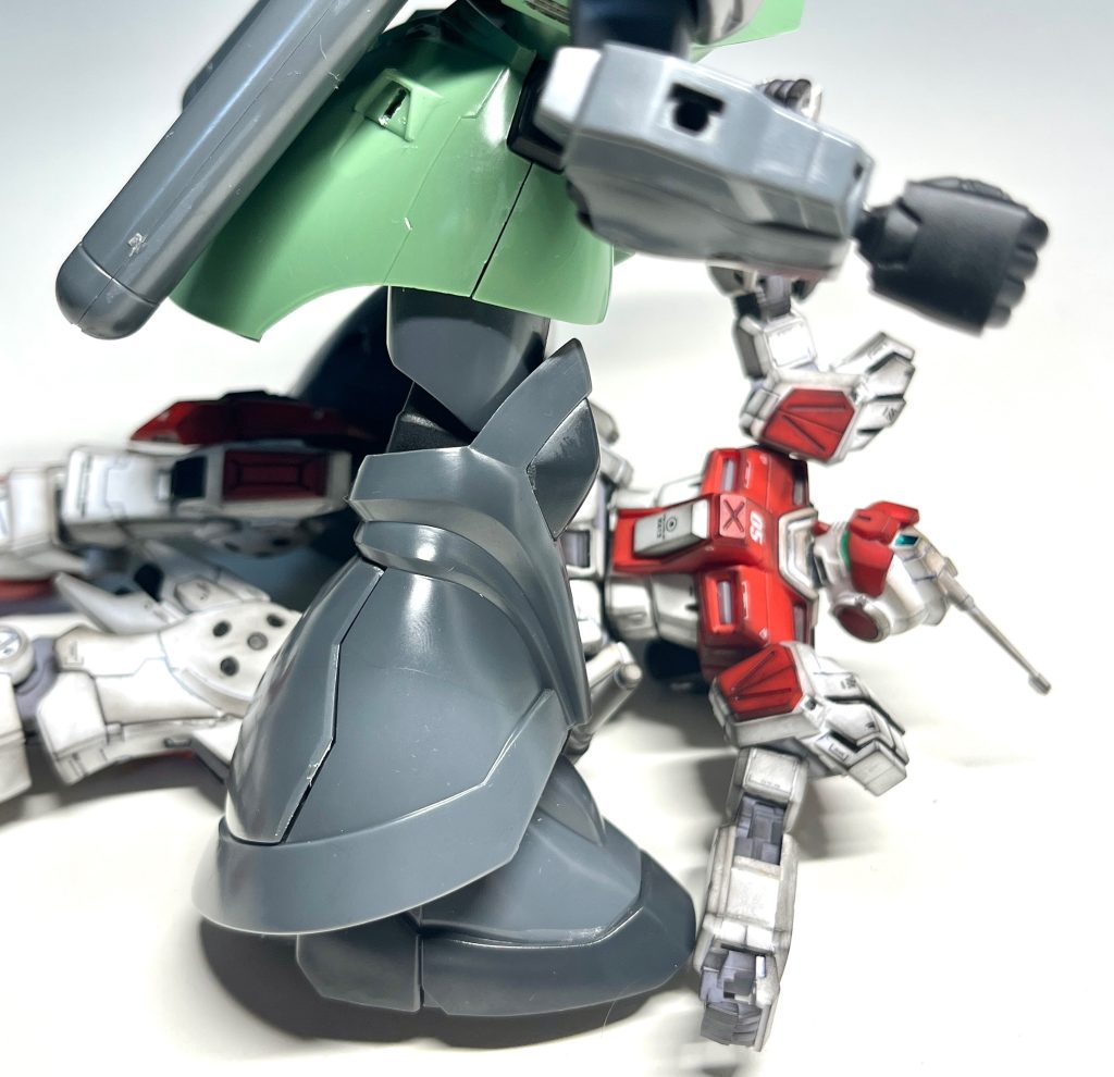 レッド「ライダー！助けて〜！」虐マリ「ざけんじゃねぇよオイ⁈誰が大声出してイイつったオラァ！？」こんな感じのレッド・ライダーでした。全体的にカッコよくて満足です。ジムっぽいのが情けない格好…恥ずかしくないの？&nbsp;