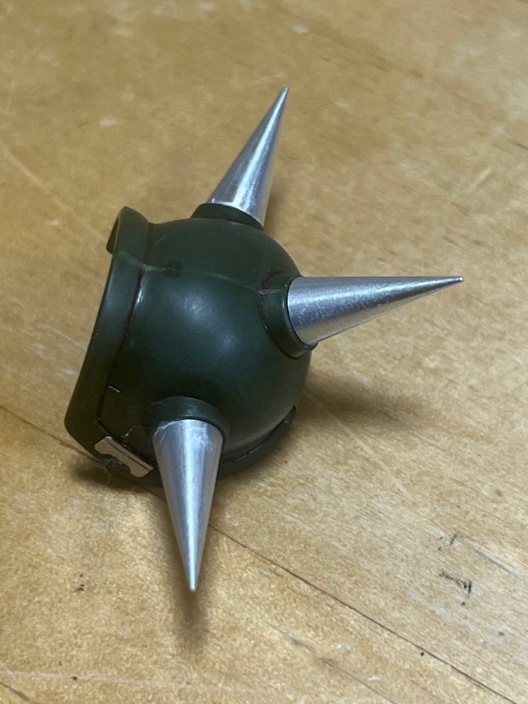 塗装前の状態。実はメタルパーツは初めて使いました。色々買い漁ったら、結構な金額になっててビビりました…