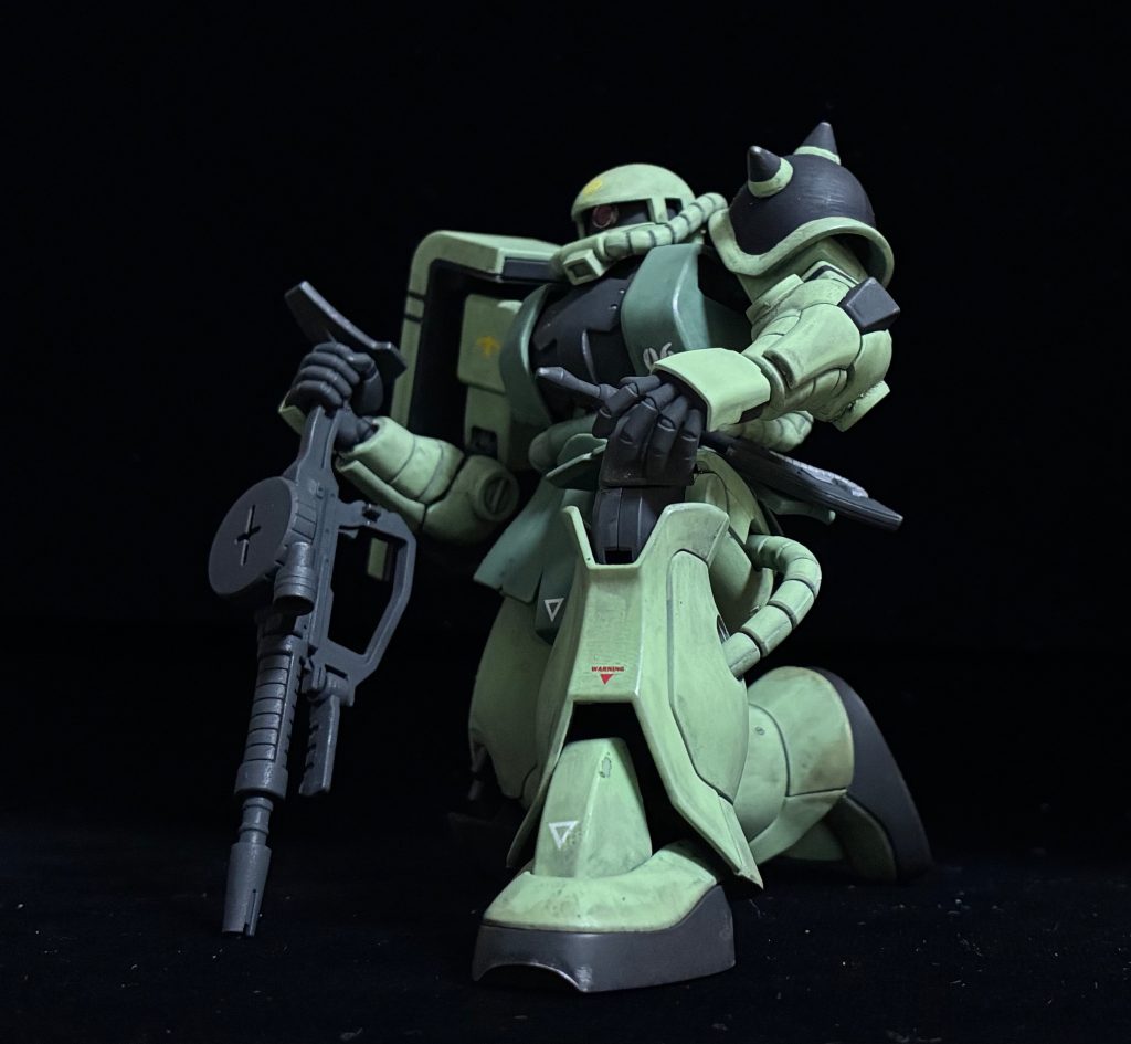出撃待機の雰囲気で〆。ご覧いただきありがとうございました。カラーレシピ：本体グリーン(頭部、四肢等)：ファレホモデルエアーダックエッググリーン関節部・武装・下地等：ファレホプライマージャーマンパンツァーグレーバーニアノズル：ガンダムマーカーシルバー