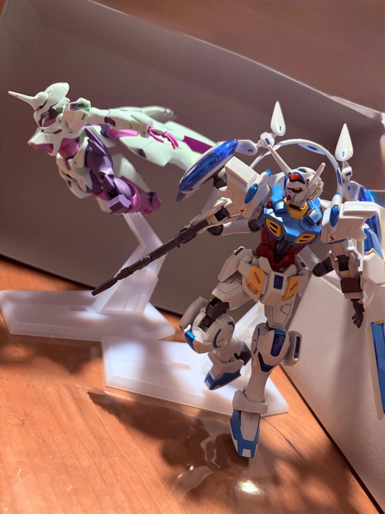 この2機並べるとお互い幅とるんですけど迫力はすごい！(b･ω･)b ルシファーポージングする時首がポロポロ取れて少しイラッとしました。