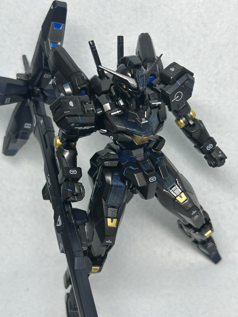 ガンダムキャリバーン全塗装–2枚目/制作者：@tanker4523