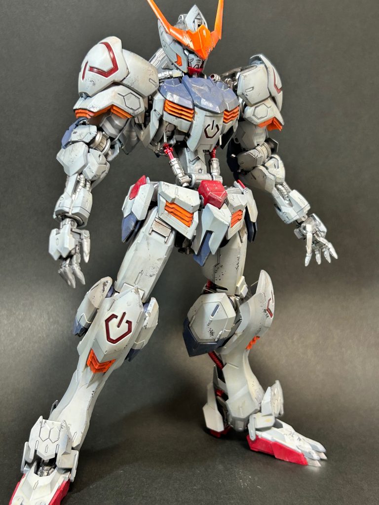 全体。シリンダーが結構お気に入りです。成形色のシルバーの上からクリアーレッドを塗りました。なんちゃってキャンディ塗装です。&nbsp;&nbsp;