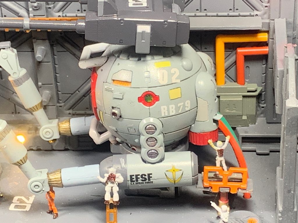 整備している感じが出ていると嬉しいです。(gundam-kao5)