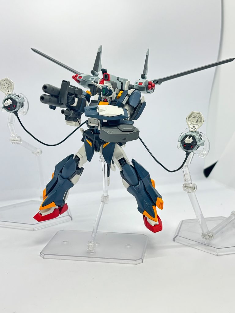 ポージング フルアーマーなので可動域はあまり広くないです