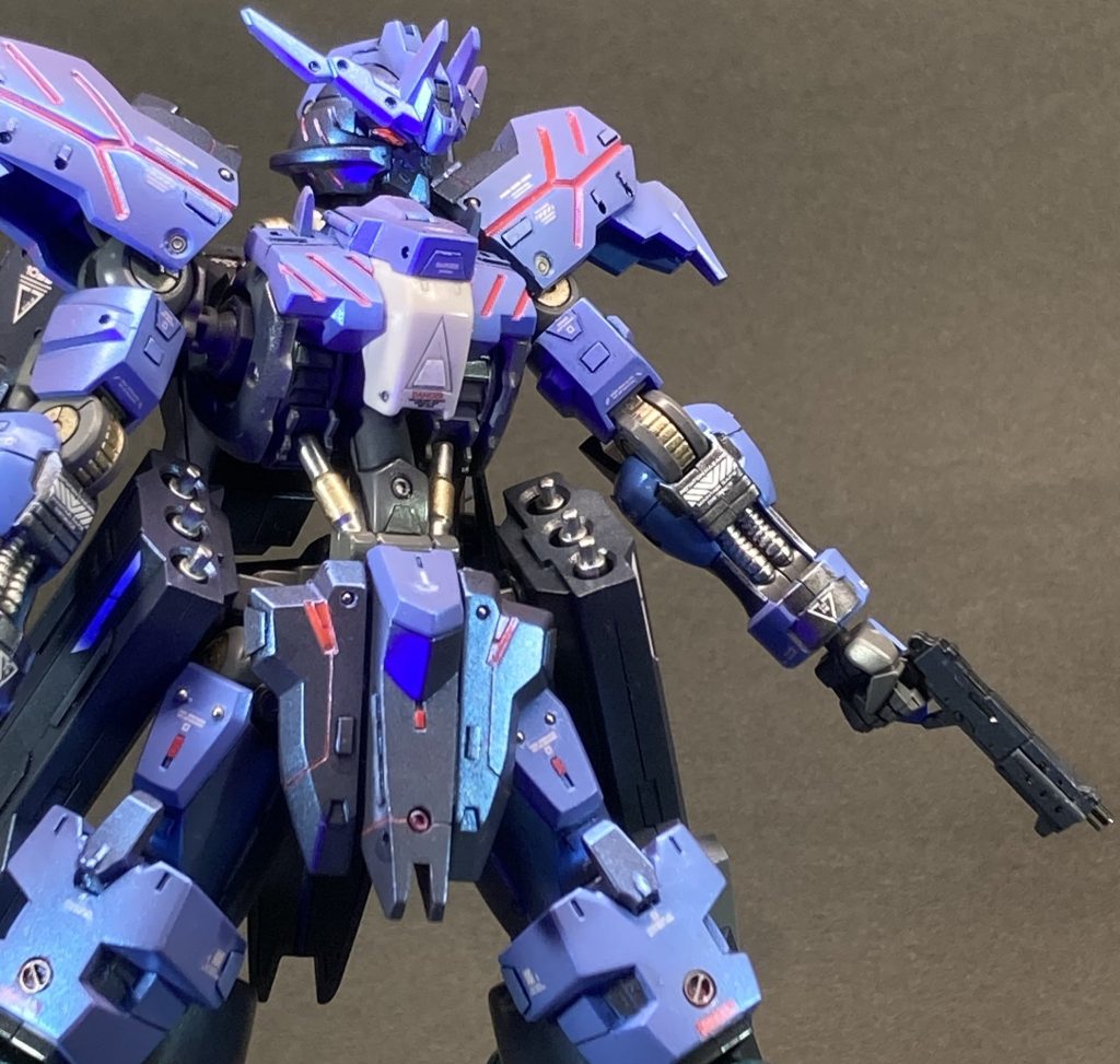 　以上、HGヴィダールでした。結局、製作は楽しく進められましたし、よいキットだと思いました。でも、いつかはMGヴィダールを買って作るぞー！　最後までご覧くださり、ありがとうございました。