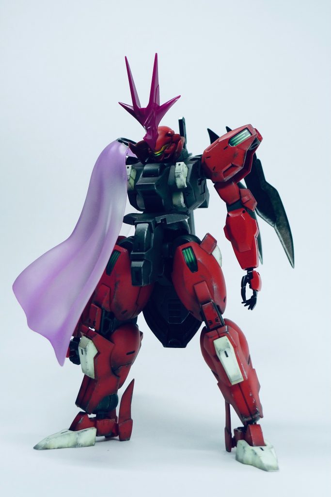 待機状態です。闇の騎士のイメージで厨二要素を盛り込みました。もちろんドローン兵器や意思拡張AIなんていりません。大好きなグエル先輩には純粋なMSパイロットとしての能力オンリーで闘ってほしい。あなたはとても強い!スレッタも認めている!!