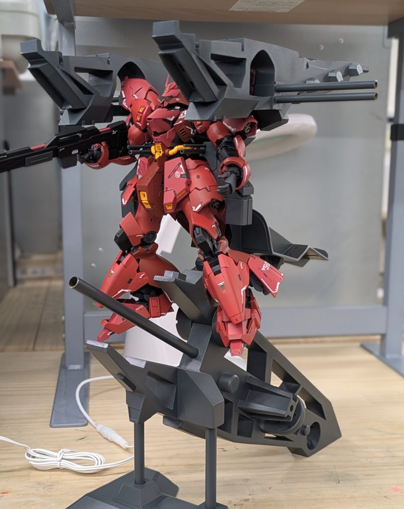 現物組付けです。この瞬間が一番怖い。あらかじめ3Dスキャンして大まかな外形は把握していたので、無加工で収まってくれました。