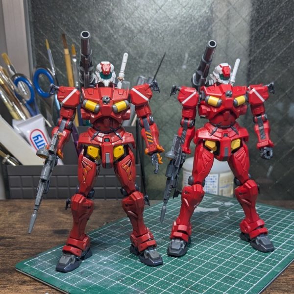 なんか途中の写真も撮らずに黙々と進めてしまいました。赤だけエアブラシ。あとは筆です。しかし、あんまり未塗装との差がなくて塗った甲斐があんまりないなあ。