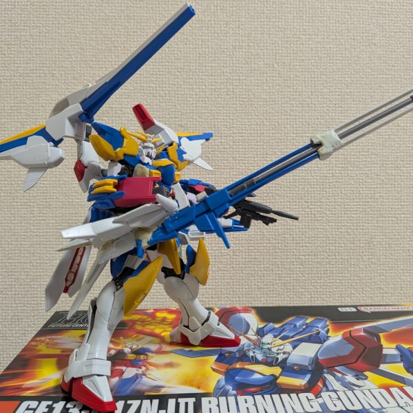 （先程、完成版を投稿した）「ガンダムモラクス」の塗装前です。ガンダムフレーム部分は、バルバトスルプスレクス・端白星・フラウロスで構成してます。差し替え無しで、遠距離主体から格闘主体のハイパーモードになれます♪♪（6枚目）