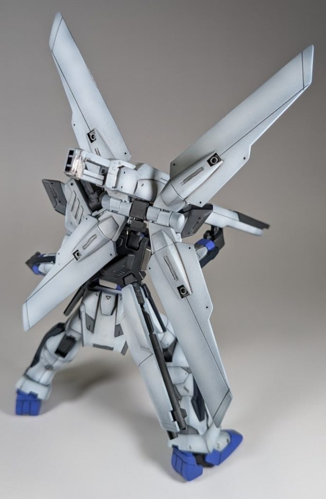 うーん、今見てももうちょっとスジボリの線のガクガク具合とか何とかならなかったかなという感じですね。。。修行あるのみです。ただ、この作品では普段少量にしているスジボリの追加を、意識して多めに挑戦し、情報量を増やそうとした作品でもあります。もう一度今の実力で作り直してみようかなとは思っているところです。どうせならディバイダーが手に入ったら作ってみようかと。