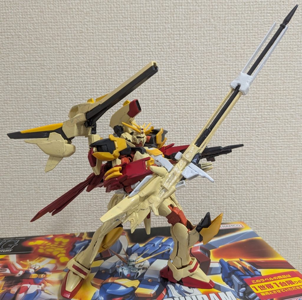 武器①メガ・レールガンV2アサルトバスターのメガ・ビーム・ライフルを元に、V2のジャンクパーツをデコって製作しました。