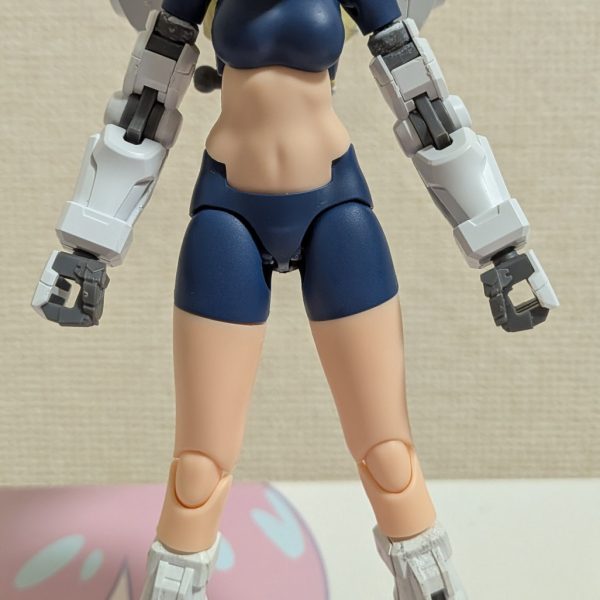 「MS少女スレッタ・バルバトスルプスレクス」に続く後輩です。「FSマチュ」の頭部と「メガミデバイスシリーズ」の「バスタードールナイト」の身体を交換しました。MS部分は「水星」のキャリバーンです。今月中に塗装して、完成版をお披露目しますね（＾0＾）（2枚目）