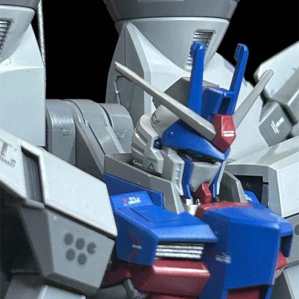 ZGMF-X666S レジェンドガンダム