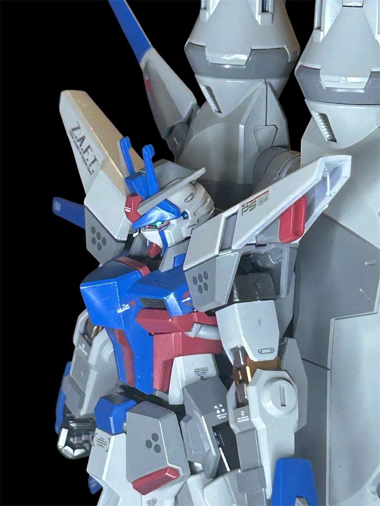 ZGMF-X666S レジェンドガンダム–6枚目/制作者:ニャー少佐