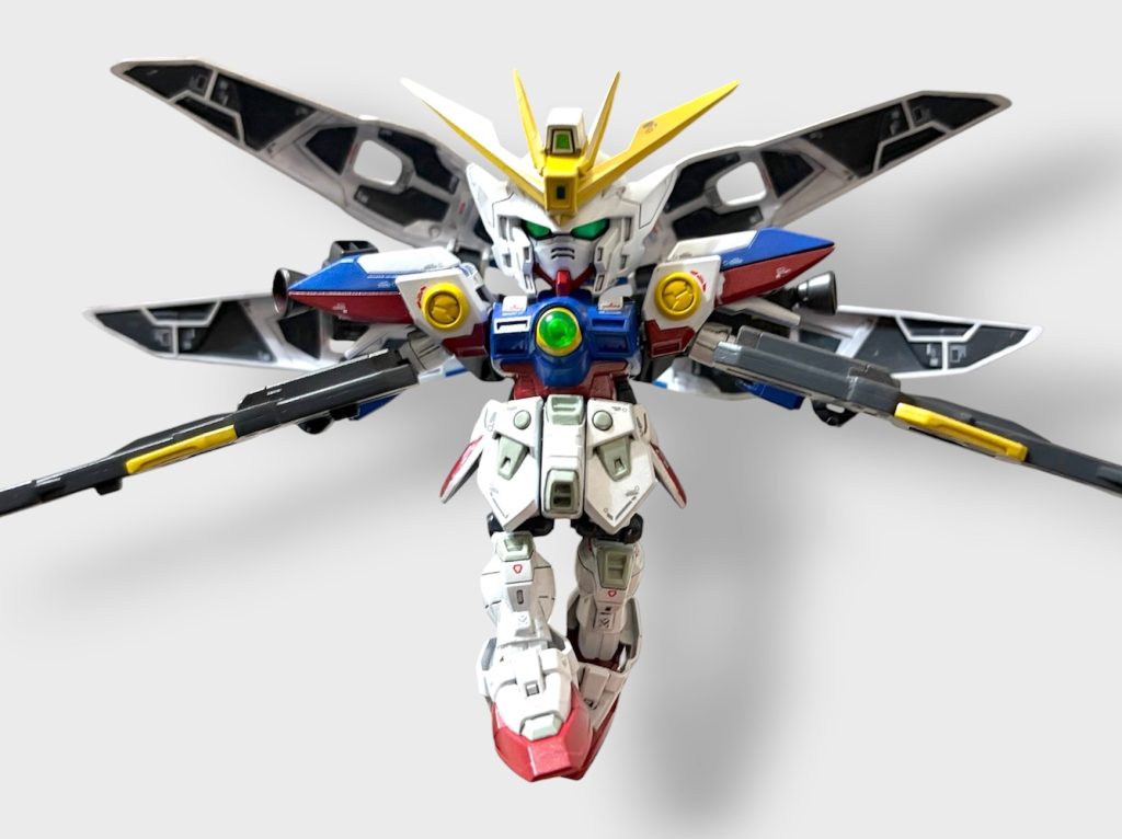 よく見るポーズNo.2(gundam-kao8)ウィングバインダーがカッコよくしたくて、塗り分け頑張りました(gundam-kao9)