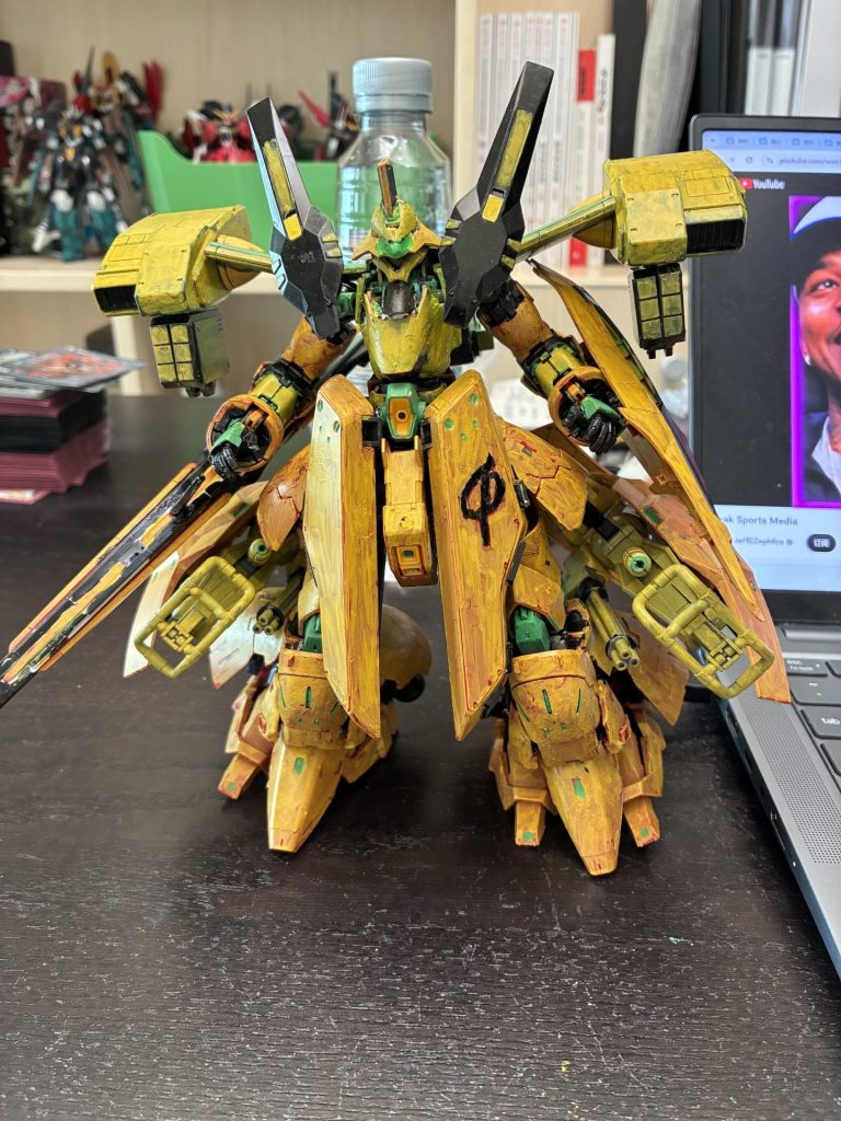このようにガトリングとビーム砲も展開できる。